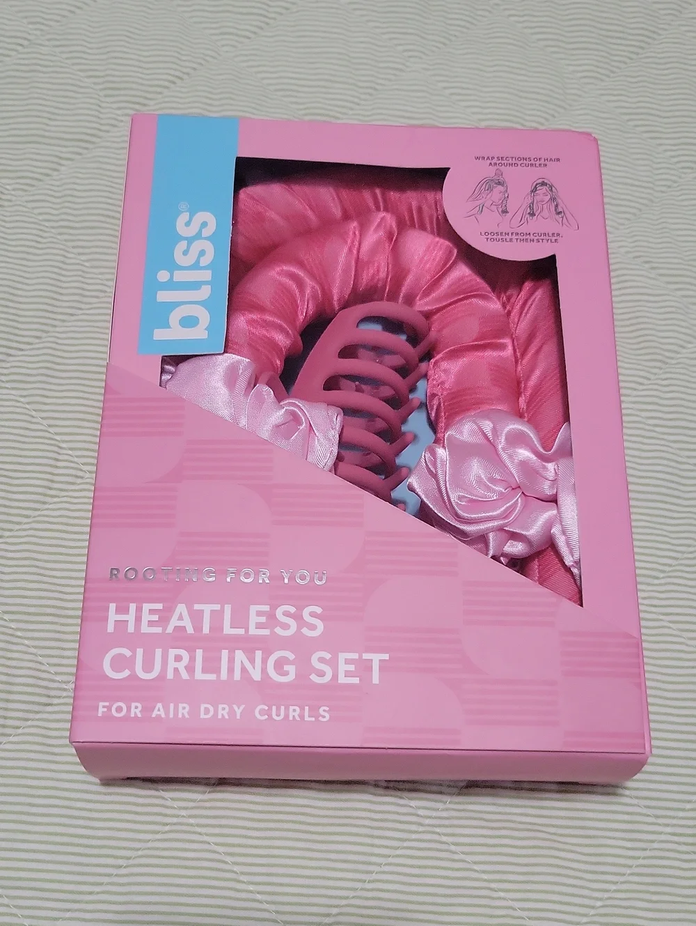 NEW- Bliss Satin Heatless Curling Kit in Bright Pink
